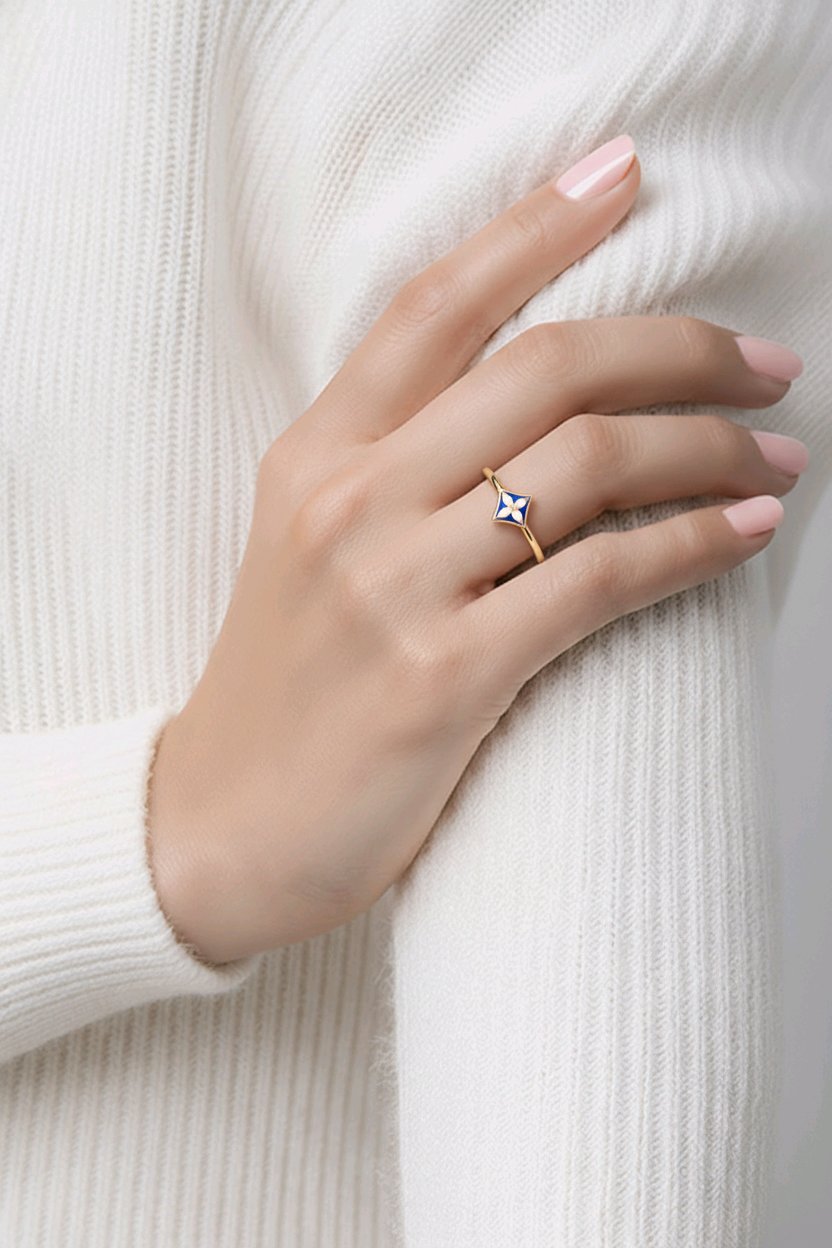 Anillo diseño LV Oro 14K