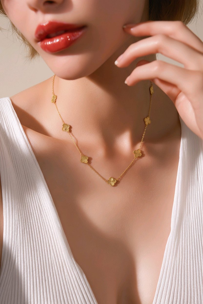SET  Trebol 4 piezas  en Oro Laminado 14K, Alta Calidad, Collar 10 Flores, Anillo Ajustable, pulsera #6 con extension a #9 Color Oro