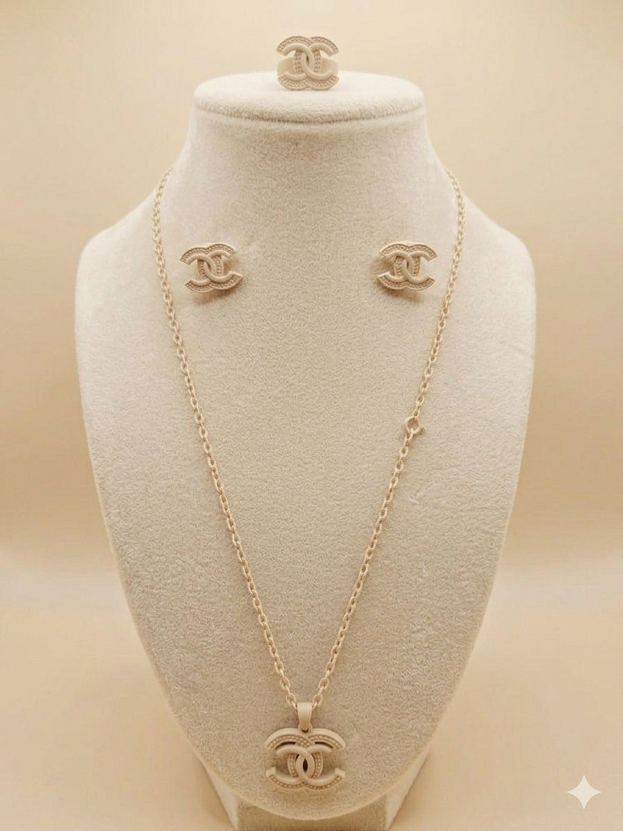 SET " CC "Cadena Dije,Anillo, Aretes  Oro 14K  en piedras  zirconia  Size # 22 Anillo Size # 6